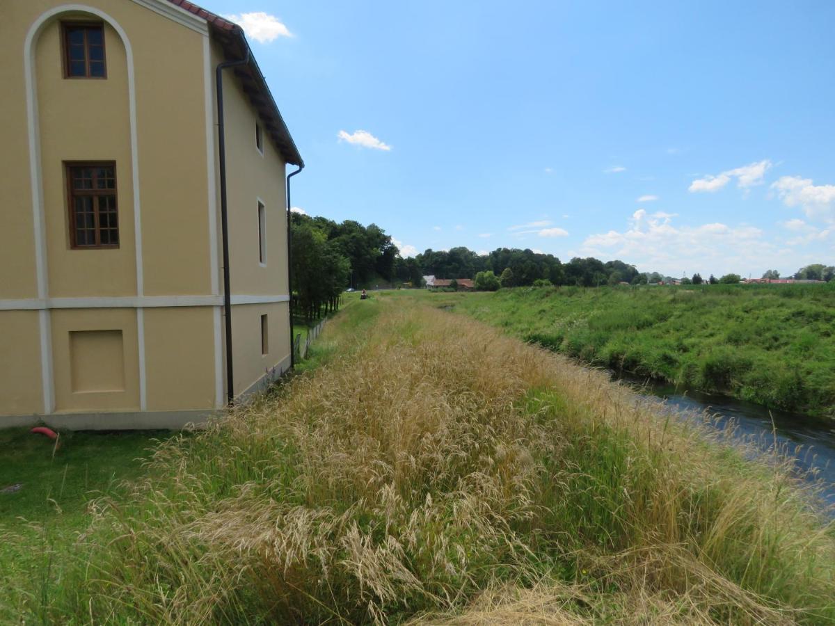 Mill House Apartment And Camping Ljutomer Eksteriør bilde