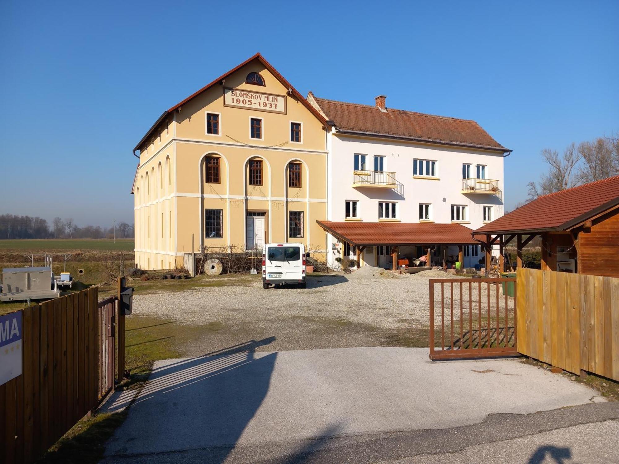 Mill House Apartment And Camping Ljutomer Eksteriør bilde