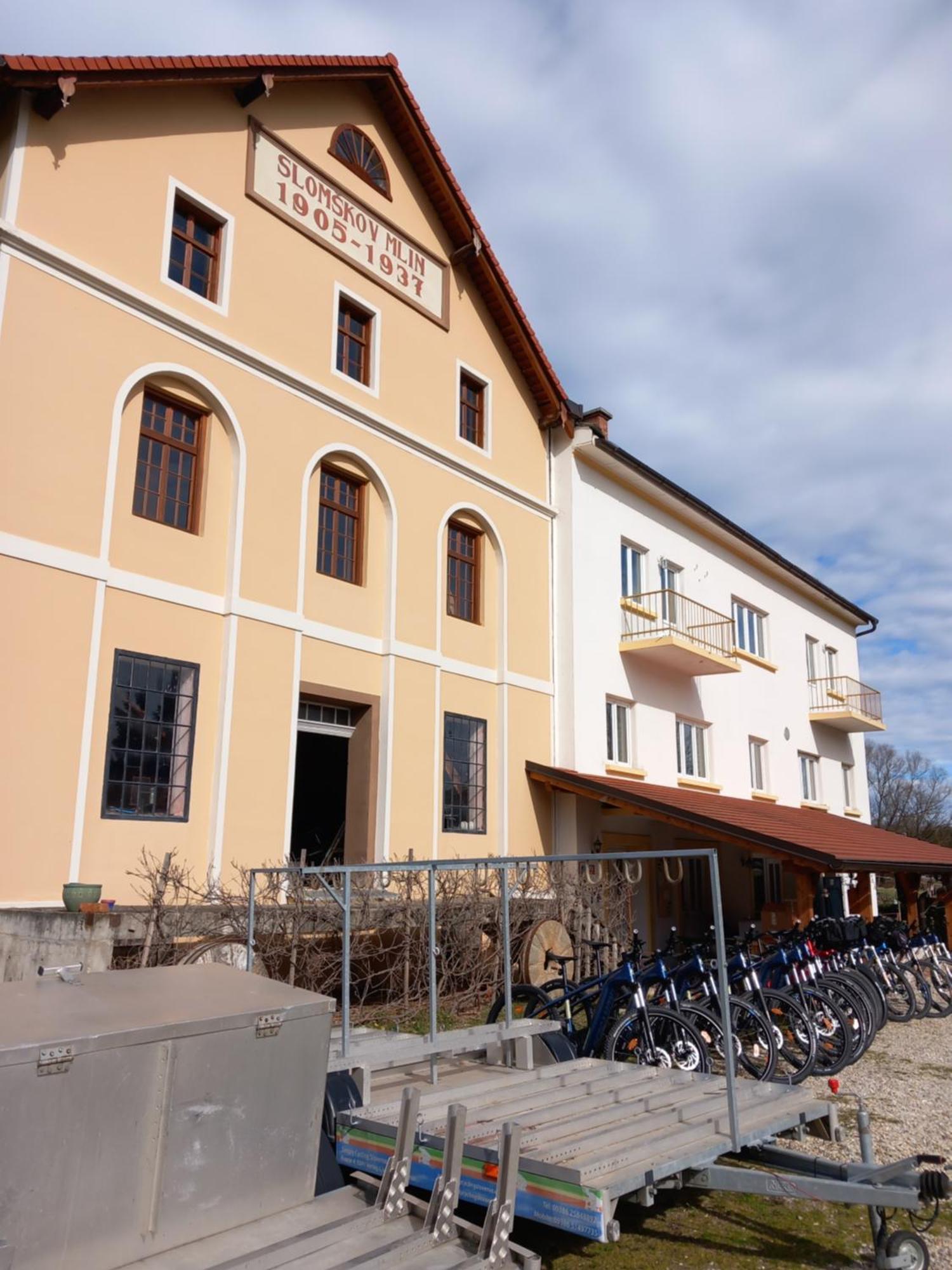 Mill House Apartment And Camping Ljutomer Eksteriør bilde
