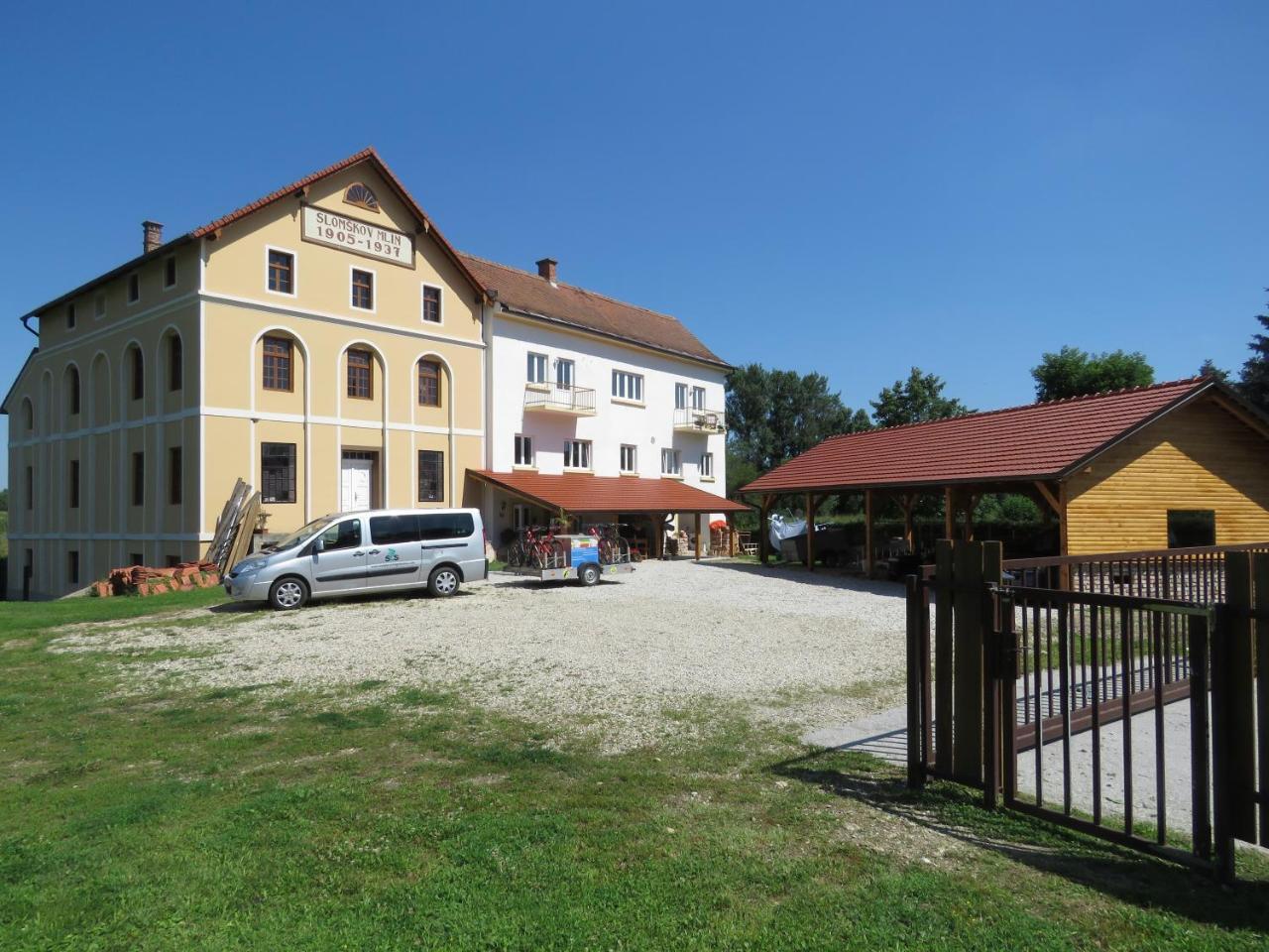 Mill House Apartment And Camping Ljutomer Eksteriør bilde